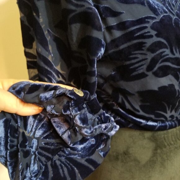 Hutch Velvet Crop Top - Picture 4 of 9